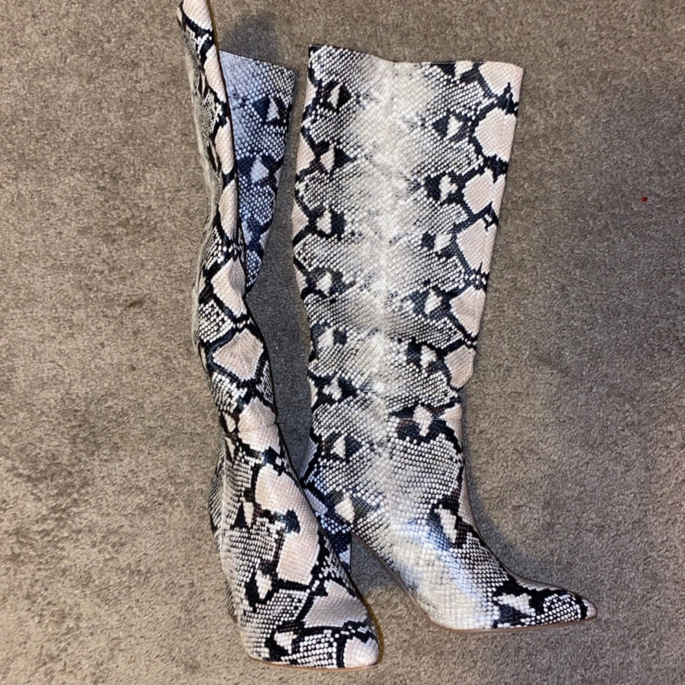 Snake boots